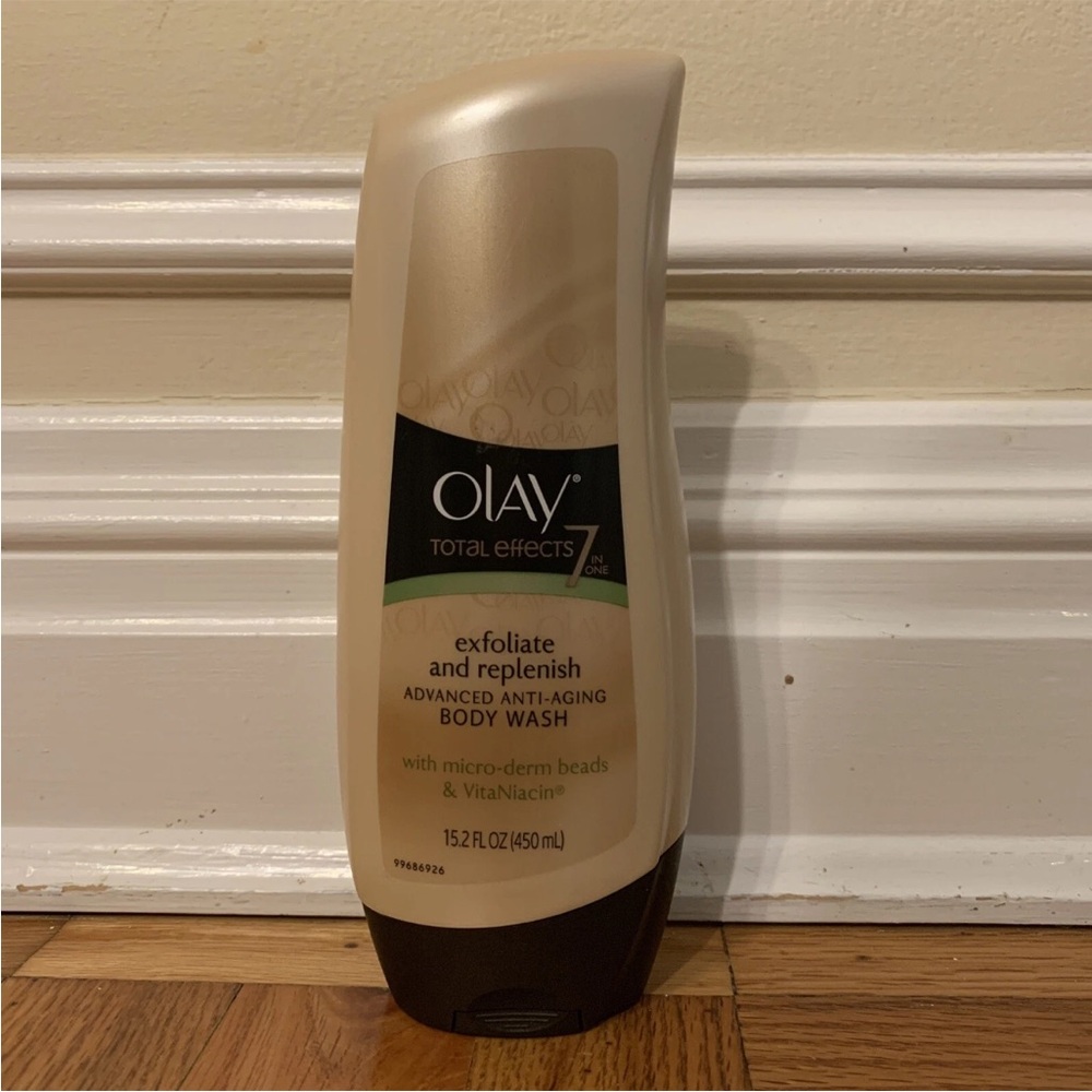 Olay Total Effects Exfoliate and Replenish Body Wash - VitaNiacin NEW